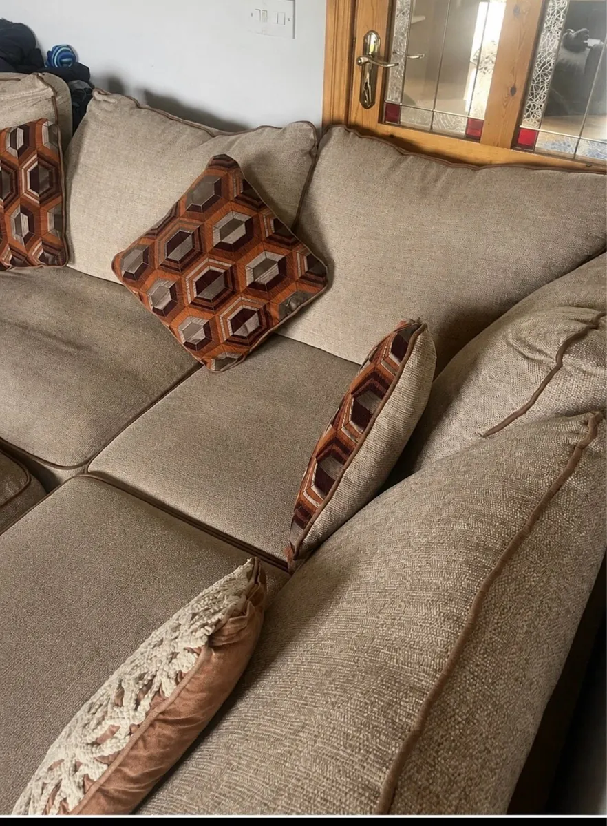 L shape couches - Image 1