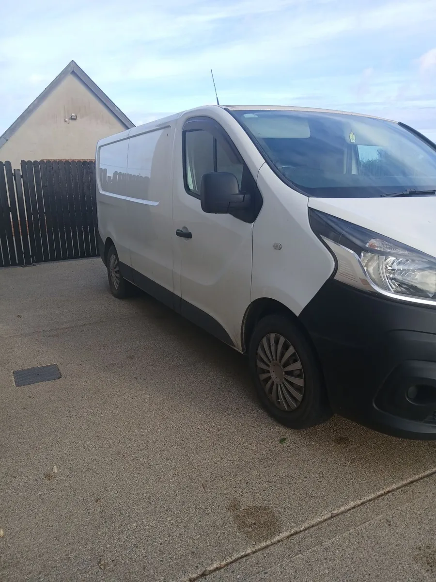 Nissan NV300 2017 - Image 2