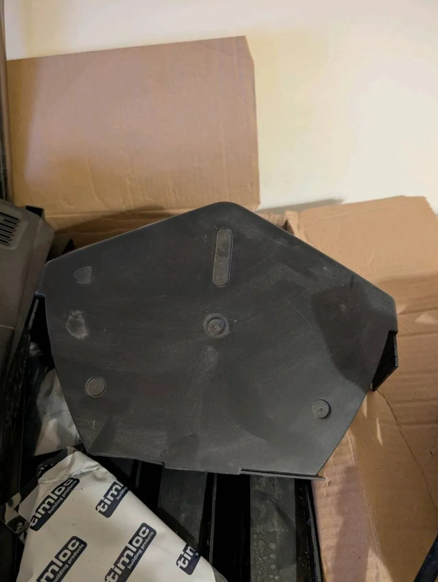 Ambi Verge Unit and Eaves Starter Pack - Black - Image 2
