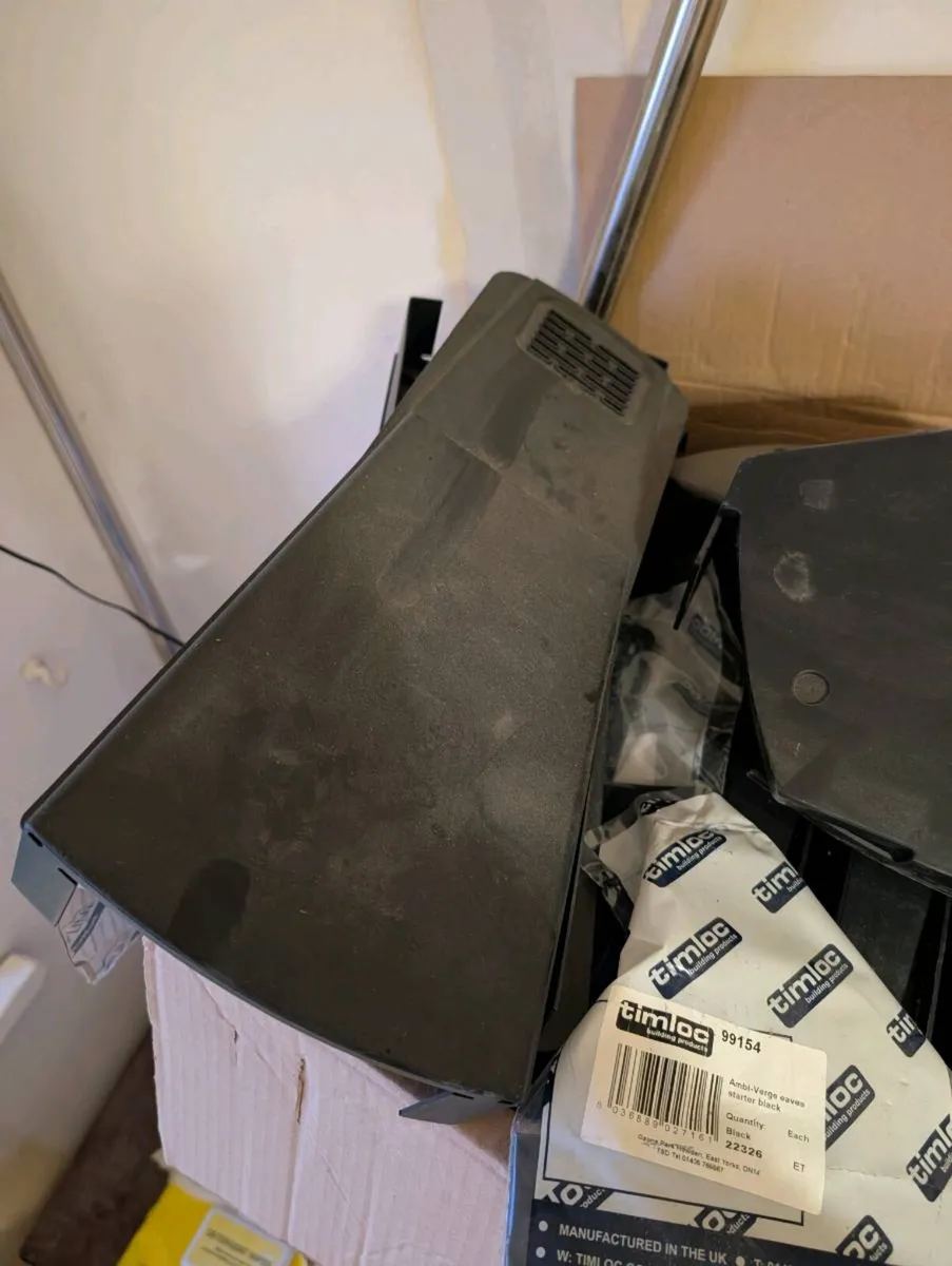 Ambi Verge Unit and Eaves Starter Pack - Black - Image 1