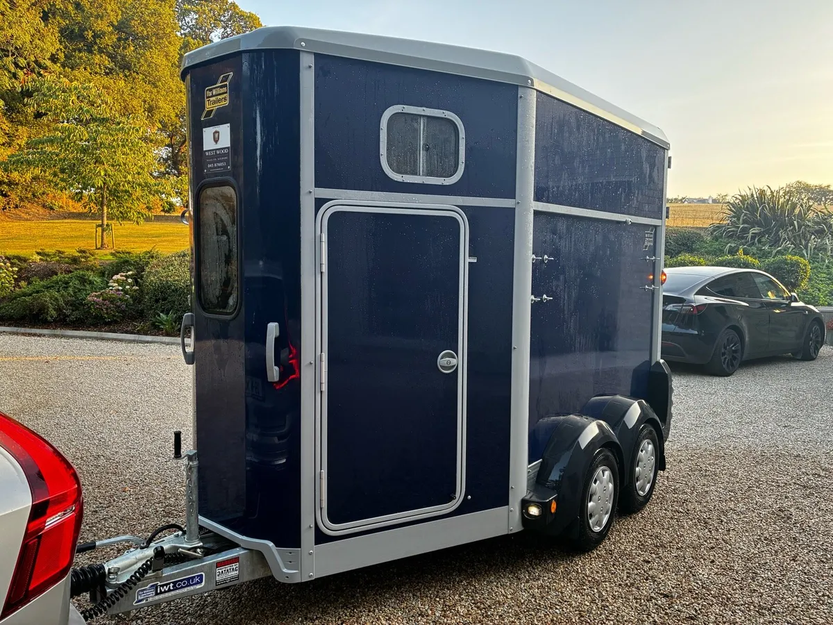 Ifor Williams Double Horse Box - Image 1