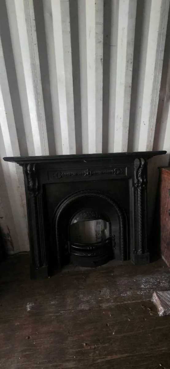 Old  original  cast iron fireplace - Image 4