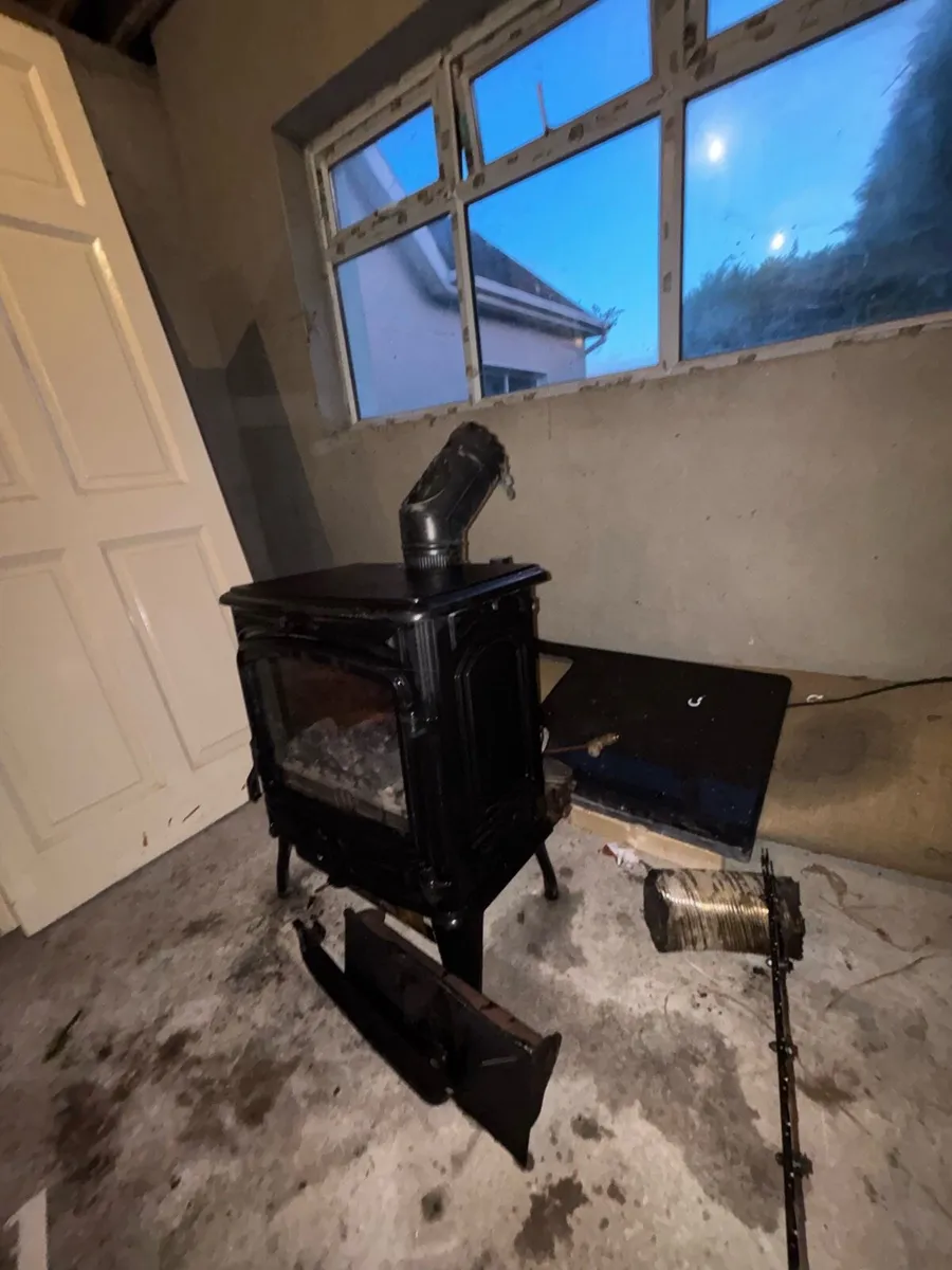 Vintage EFEL Harmony Cast-Iron Oil Stove - Image 3