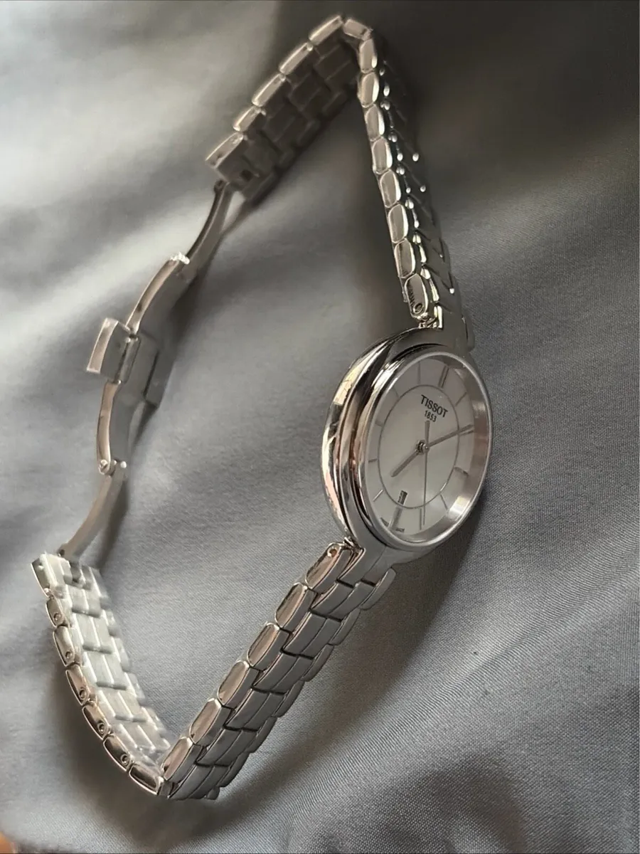 Woman’s Tissot watch - Image 4