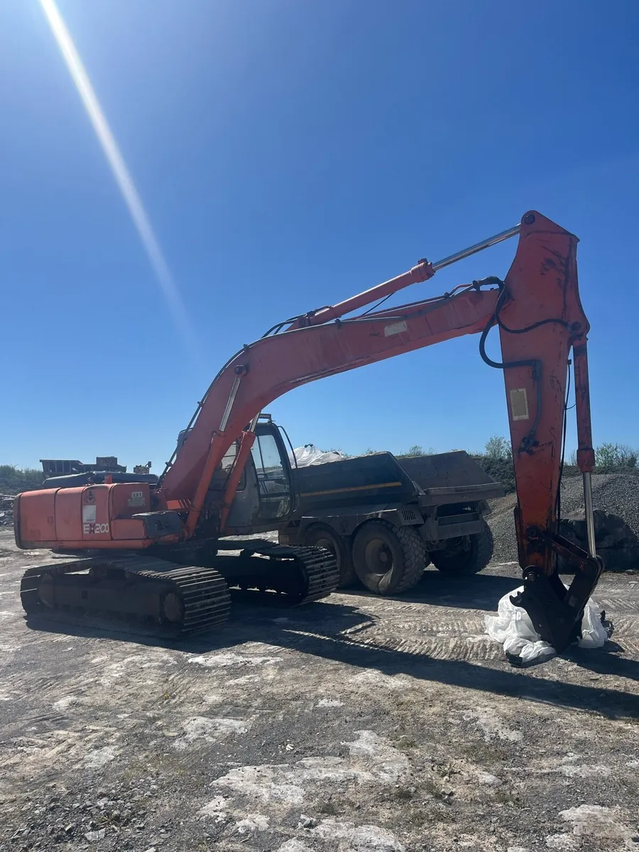 Ex200-5 for sale and g90 rammer rock barker - Image 2