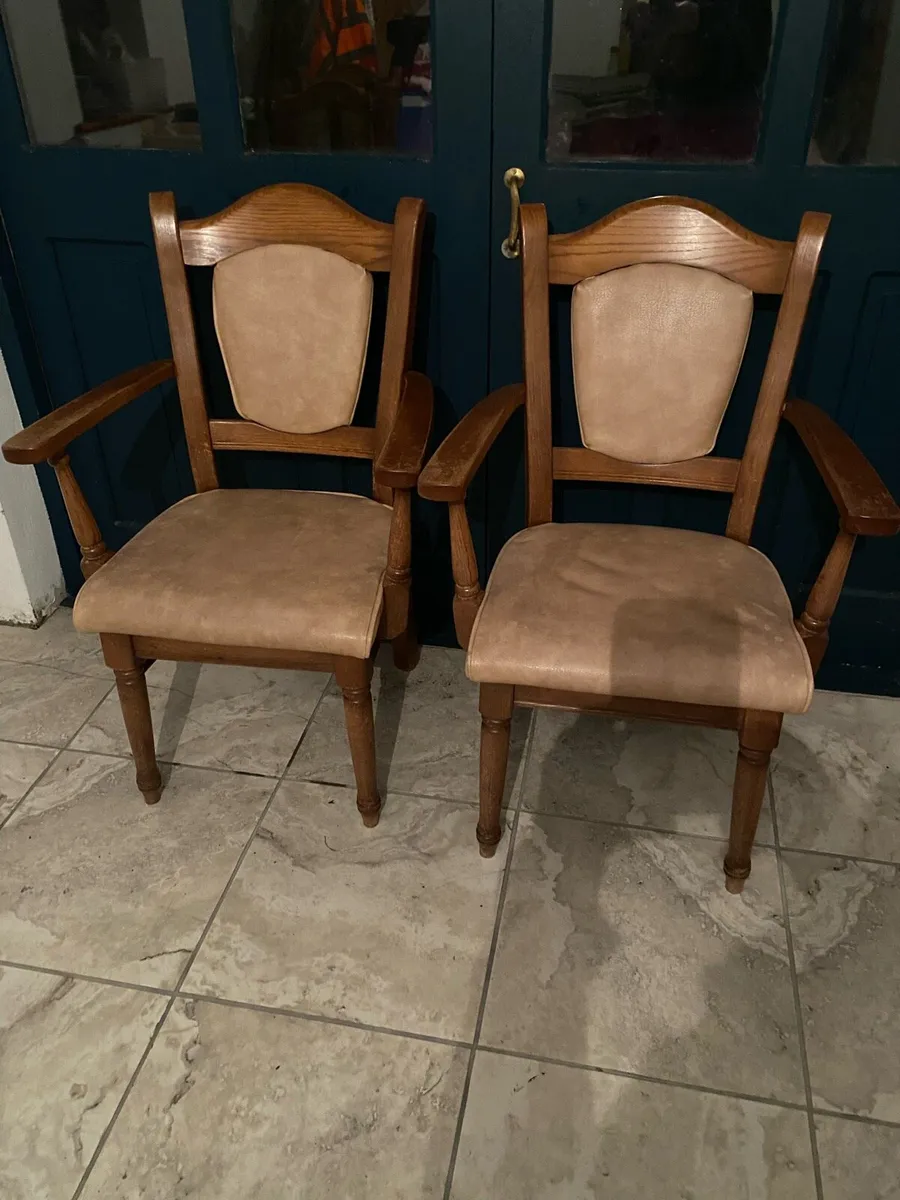 Dinning Table and Chairs - Image 2