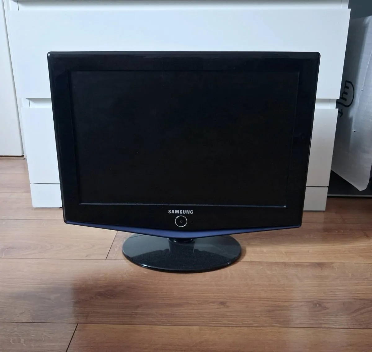 Samsung tv - Image 1