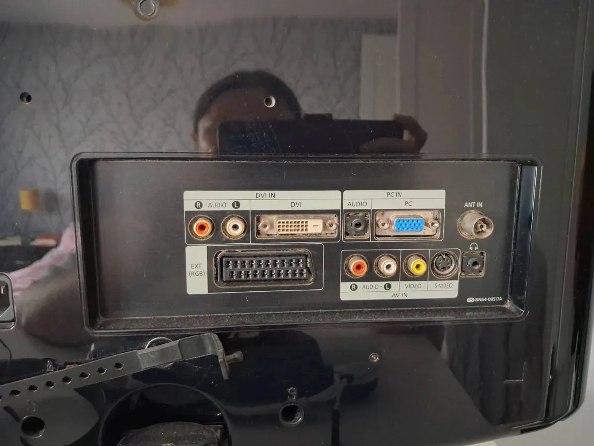 Samsung tv - Image 4