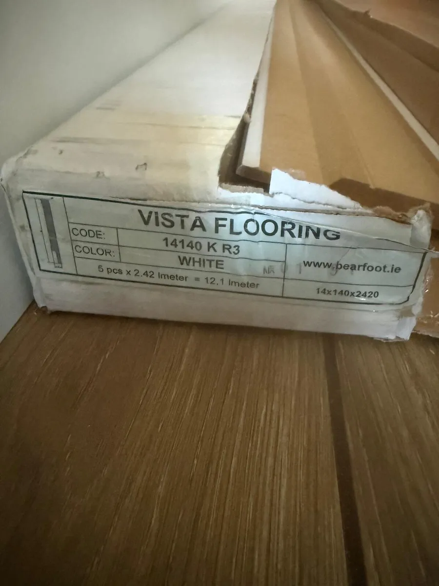 Skirting board - Image 1