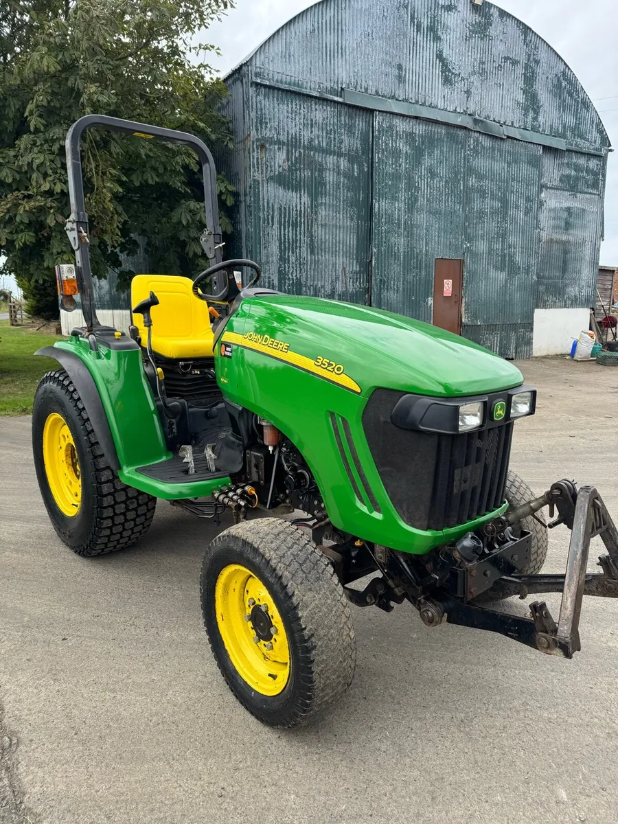 John Deere Compact Tractor - Image 4