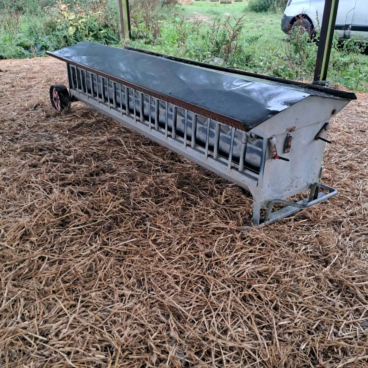 Cormac creep feeder - Image 1