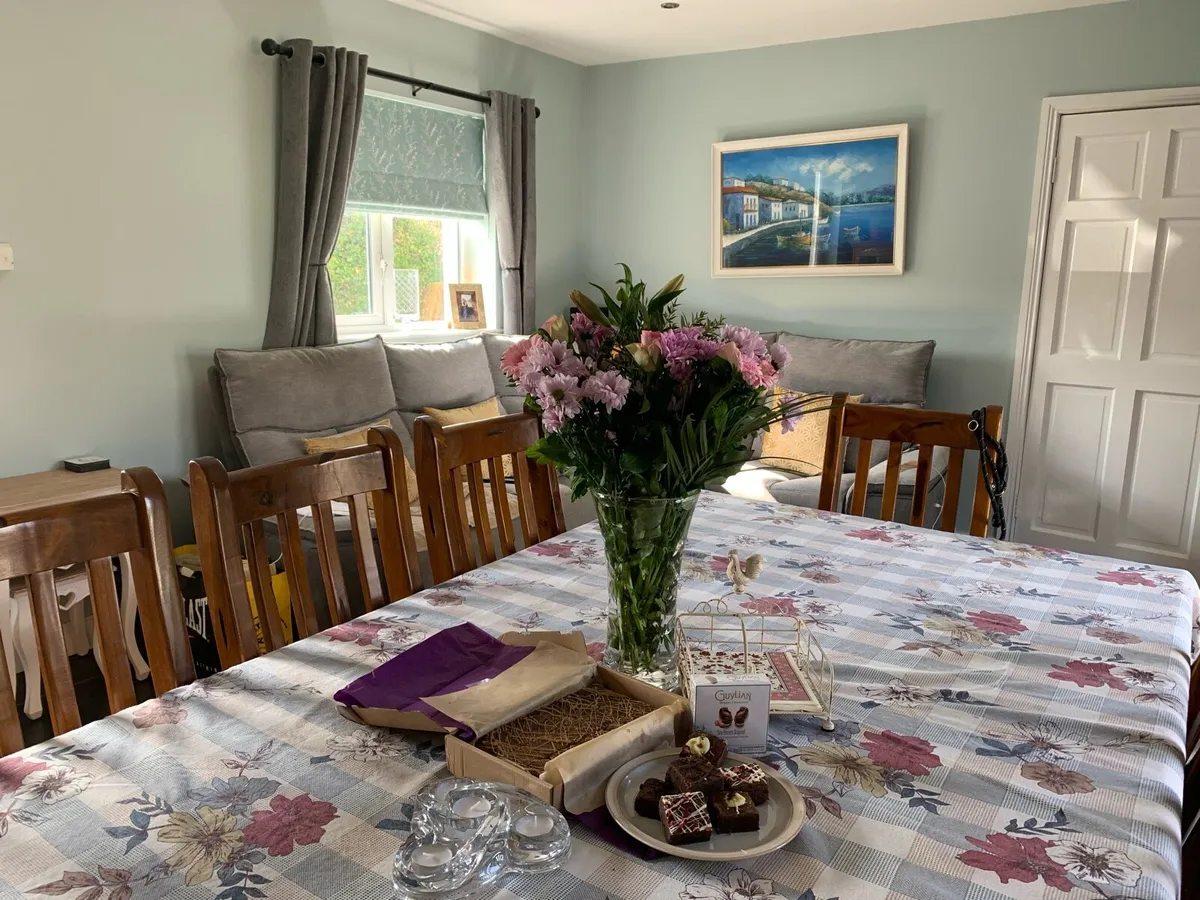 Kitchen table - Image 2