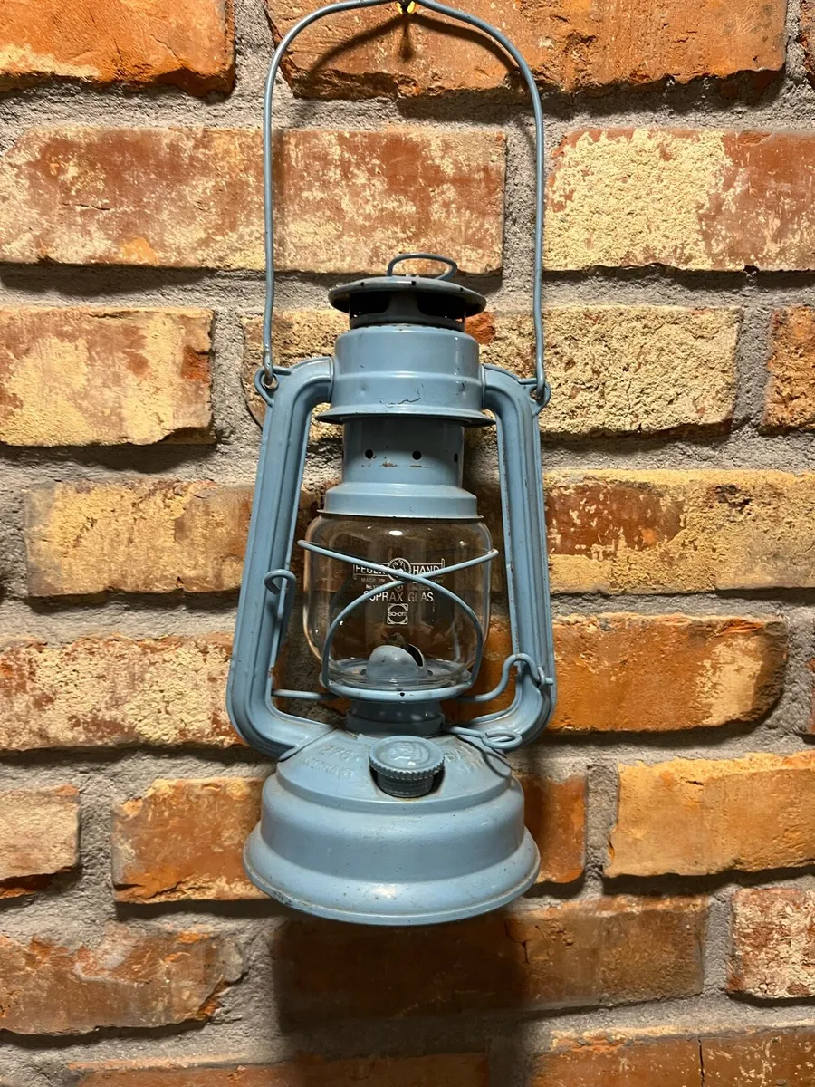 Vintage oil lamp - Image 1