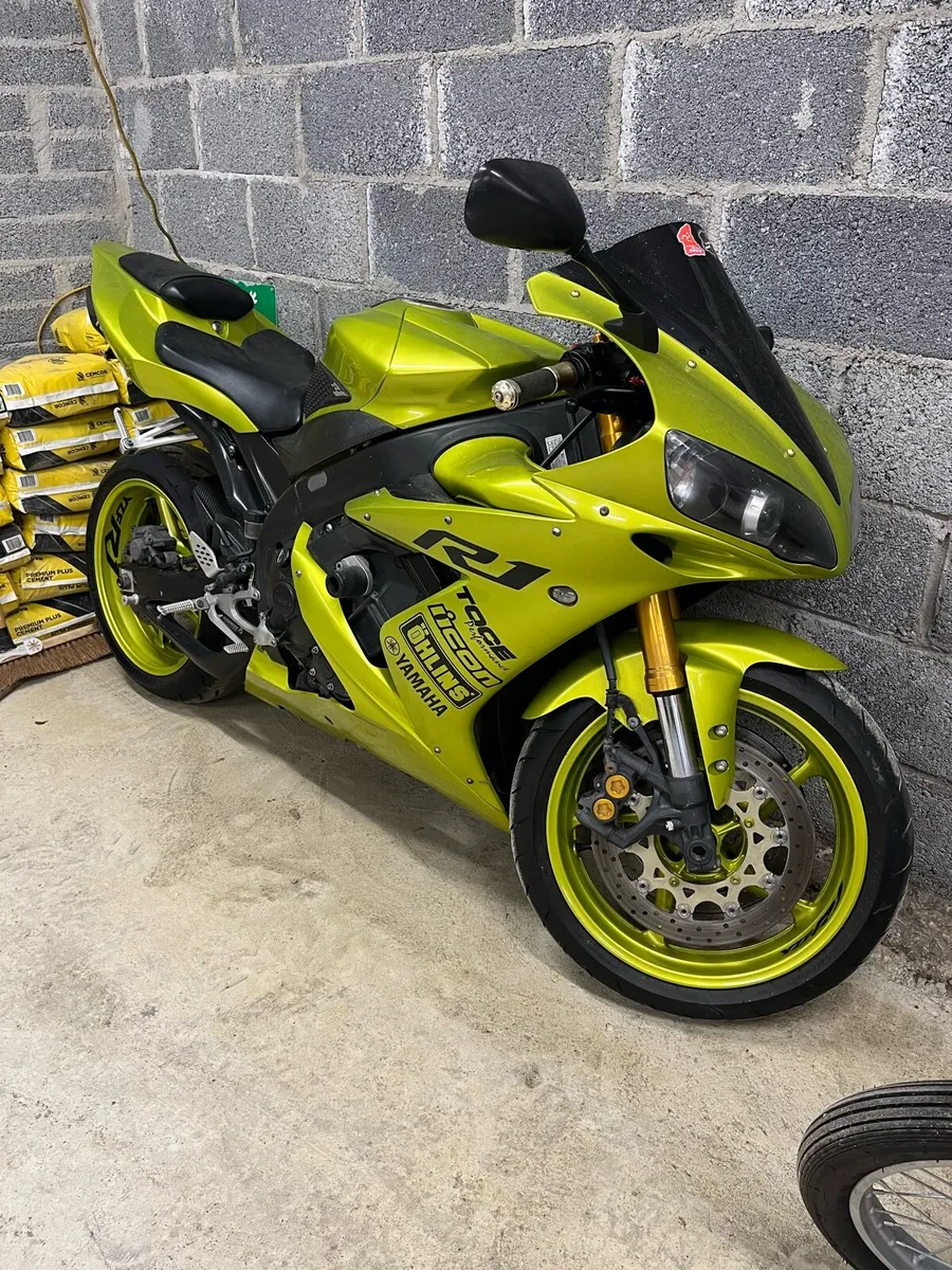 Yamaha r1 - Image 1
