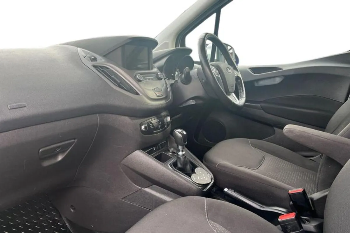 Ford Transit Courier 1.0 EcoBoost Limited  [6 Spee - Image 3