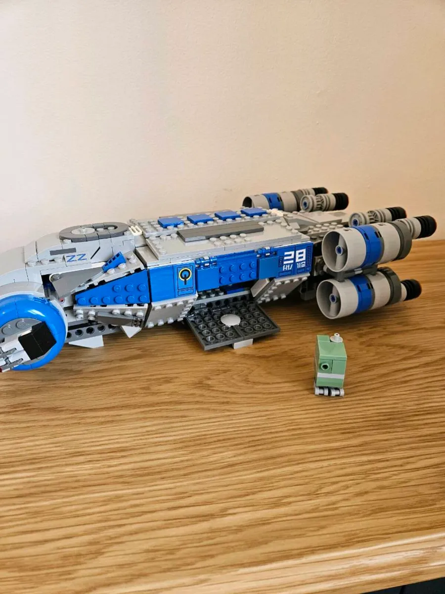 LEGO Star Wars Resistance I-T Transport 75293 - Image 2
