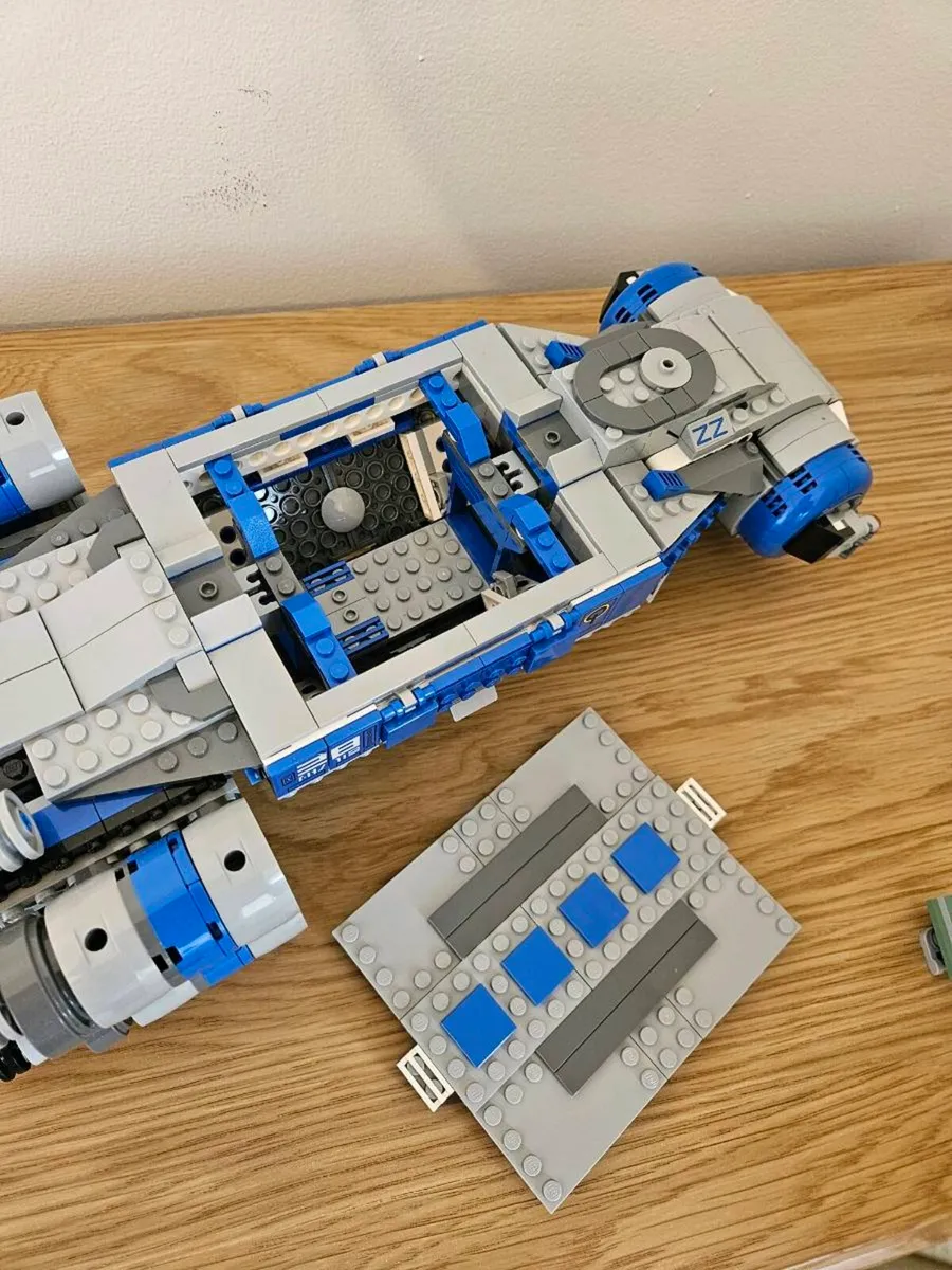 LEGO Star Wars Resistance I-T Transport 75293 - Image 3