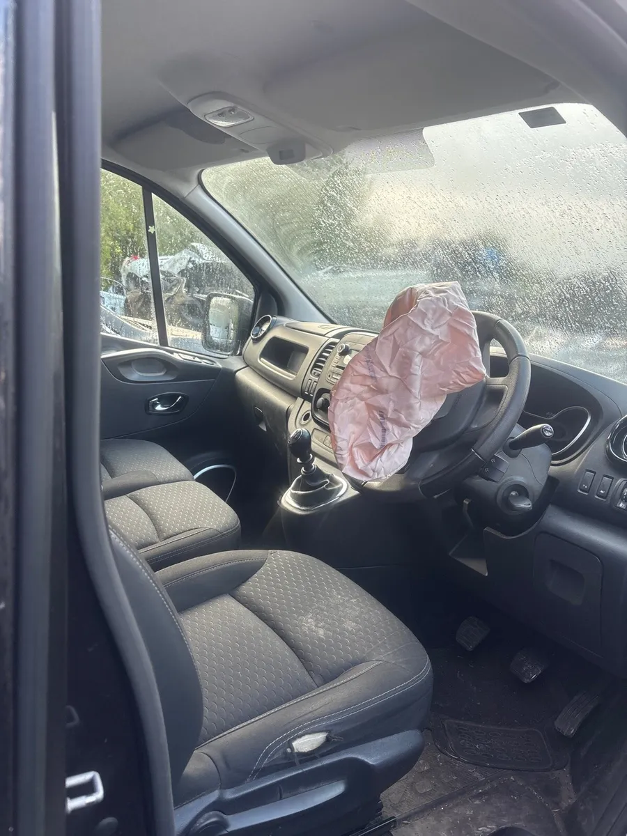 2019 Vauxhall vivaro for parts (biturbo) - Image 4