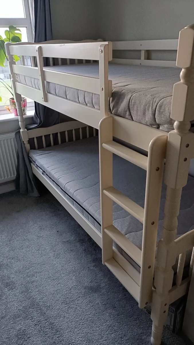 Bunk bed - Mattresses included - Image 3