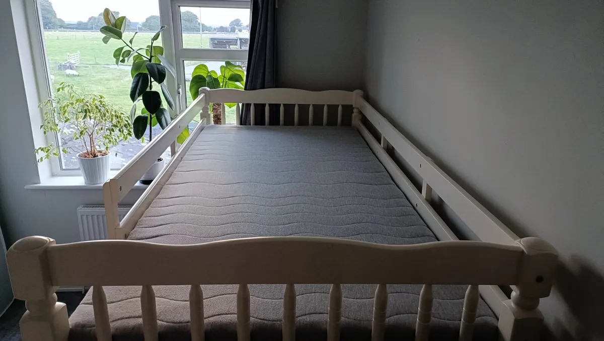 Bunk bed - Mattresses included - Image 4
