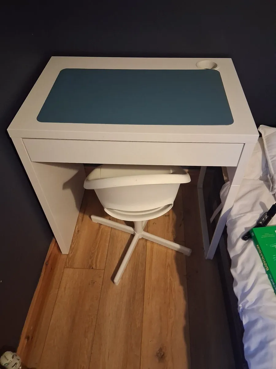 Study desk with chair - Image 2