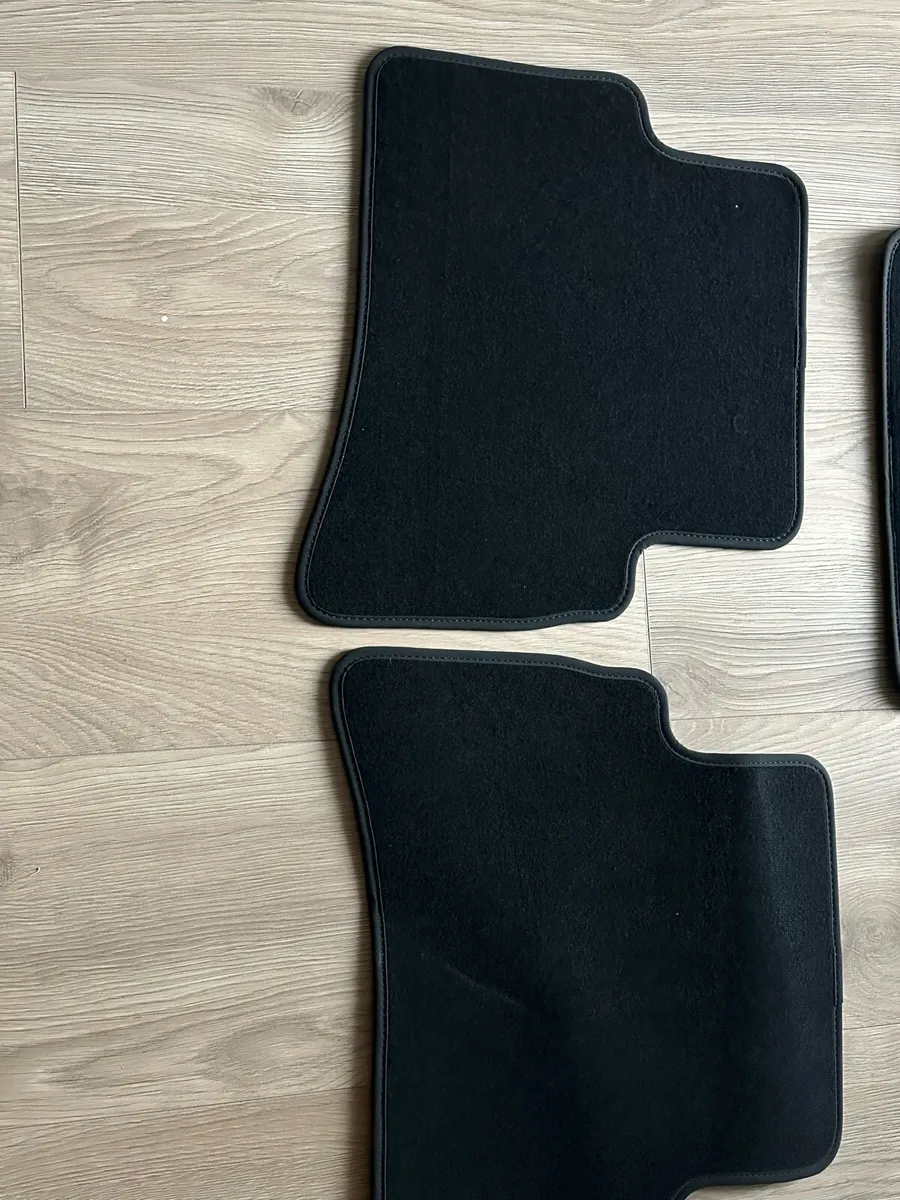 Mercedes E Class New Car Mats - Image 4