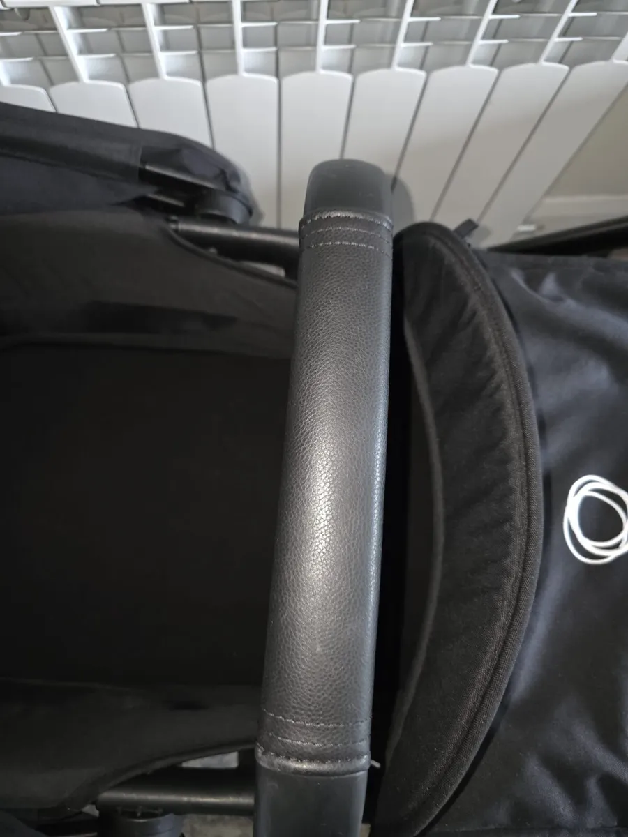 Immaculate Bugaboo Fox 3 - Image 3
