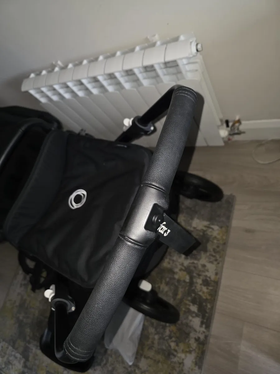 Immaculate Bugaboo Fox 3 - Image 4