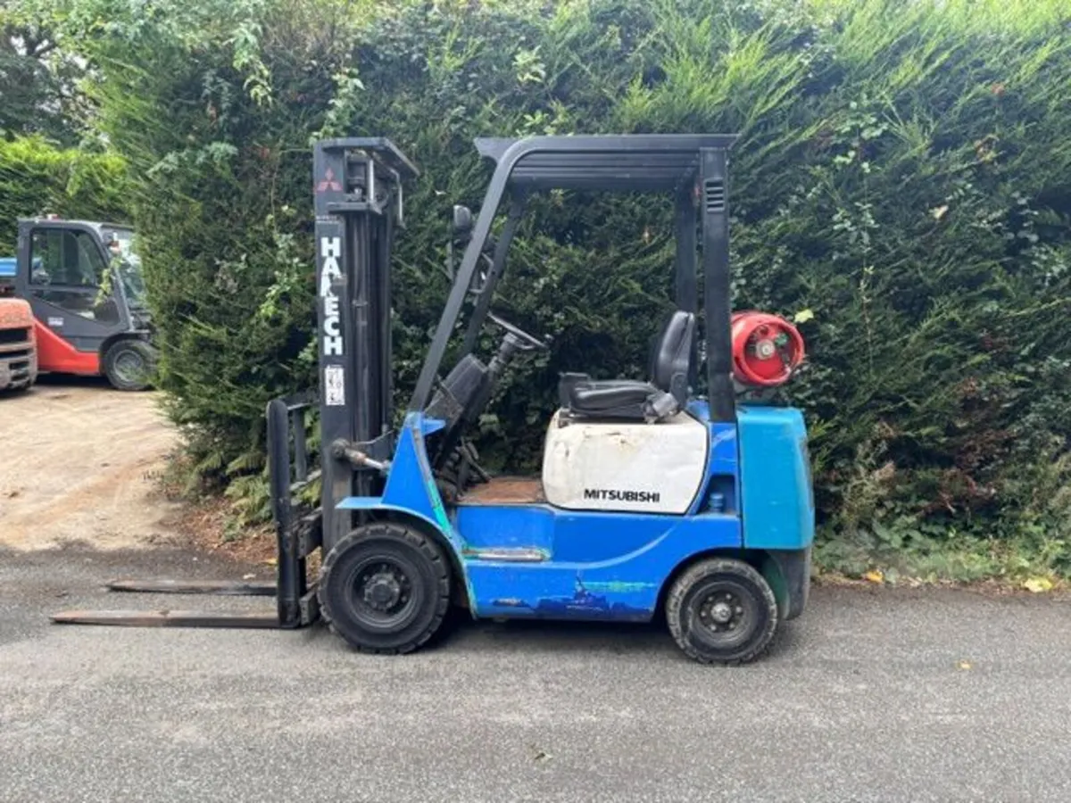 Gas Forklifts - Image 1