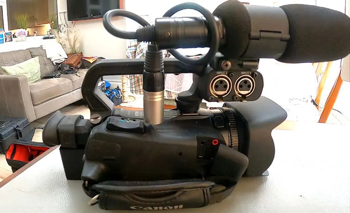Canon XA30 Pro HD Camcorder - Image 1
