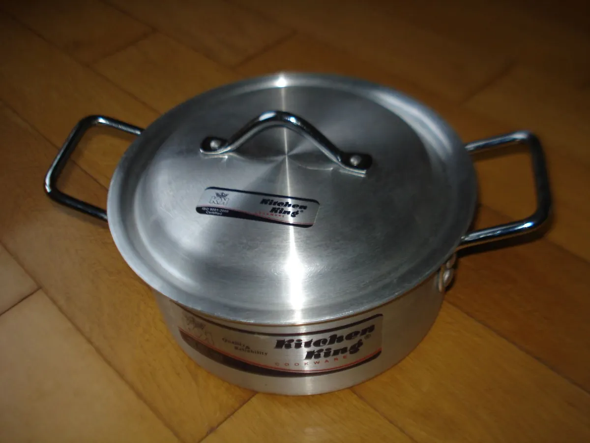 2 KITCHEN KING HEAVY DUTY ALUMINIUM PREMIUM POTS. - Image 4