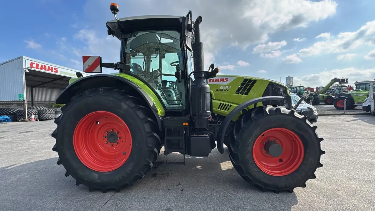 Claas Arion 630 - Image 2