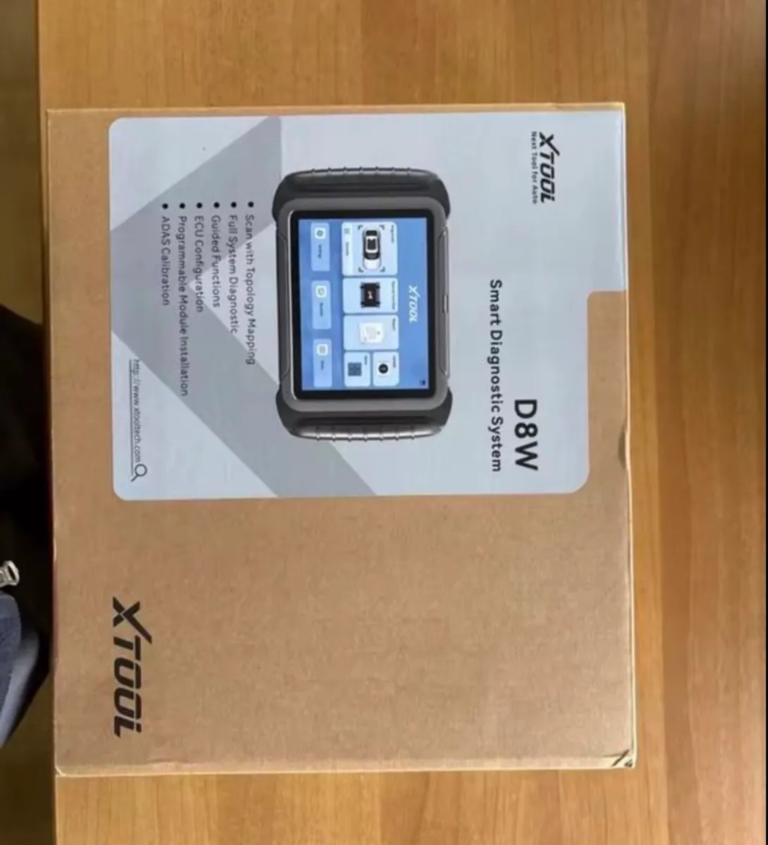 XTOOL D8W Bluetooth Car Diagnostics Tool - Image 2