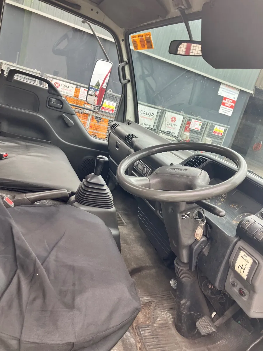 Isuzu NPR 2003 - Image 4