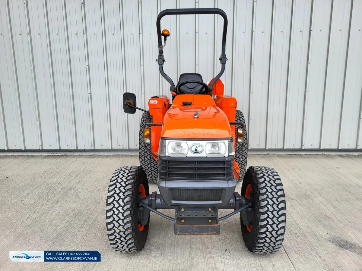 2008 Kubota L3200 Tractor - Image 4