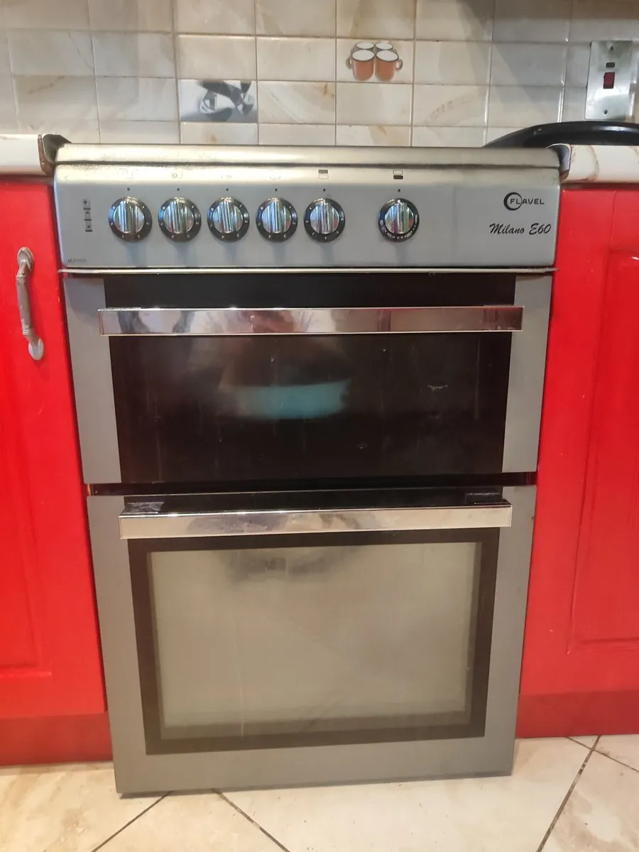 electric stove with grill - Image 1