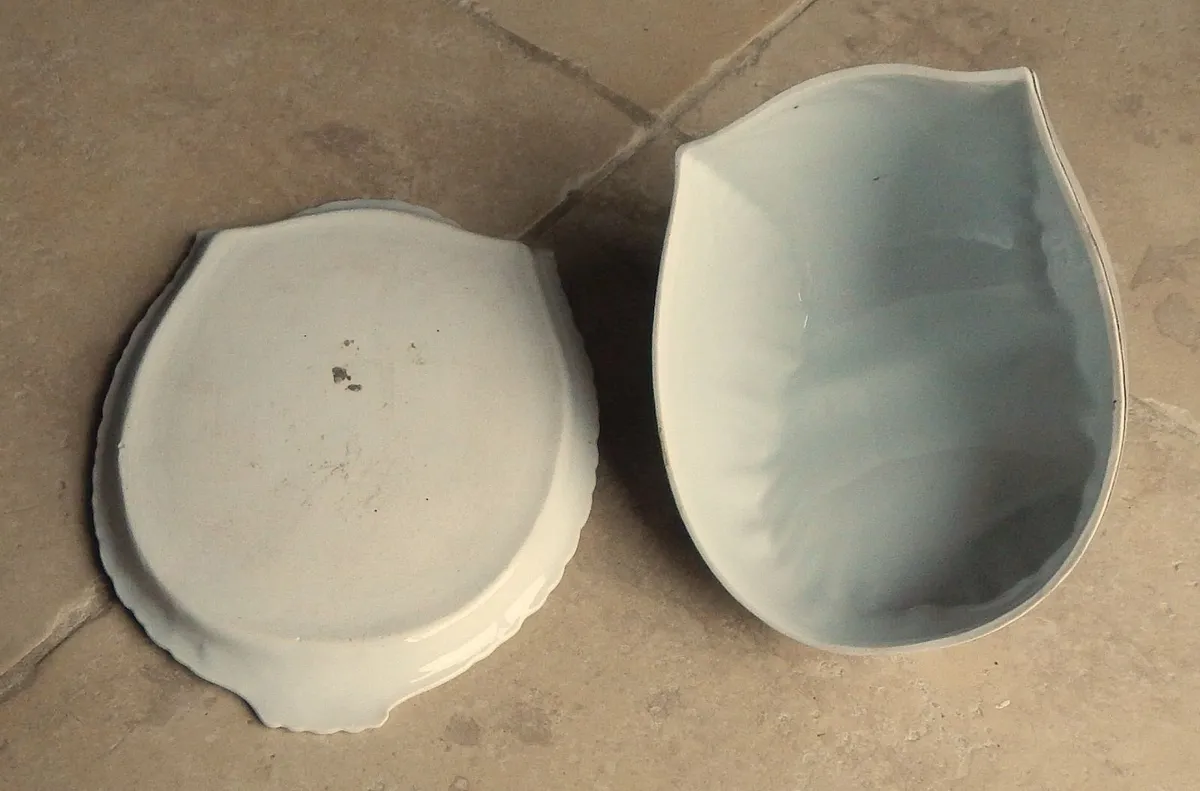 Vintage Large Porcelain Cheese Dome - Image 4