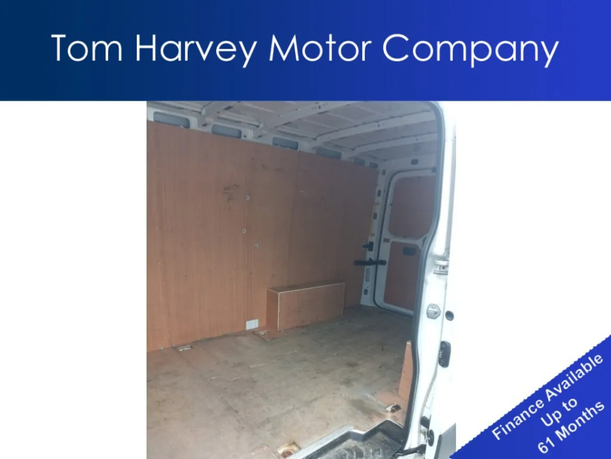 Volkswagen Crafter Trendline 30 MWB 2.0TDi 140hp + - Image 4