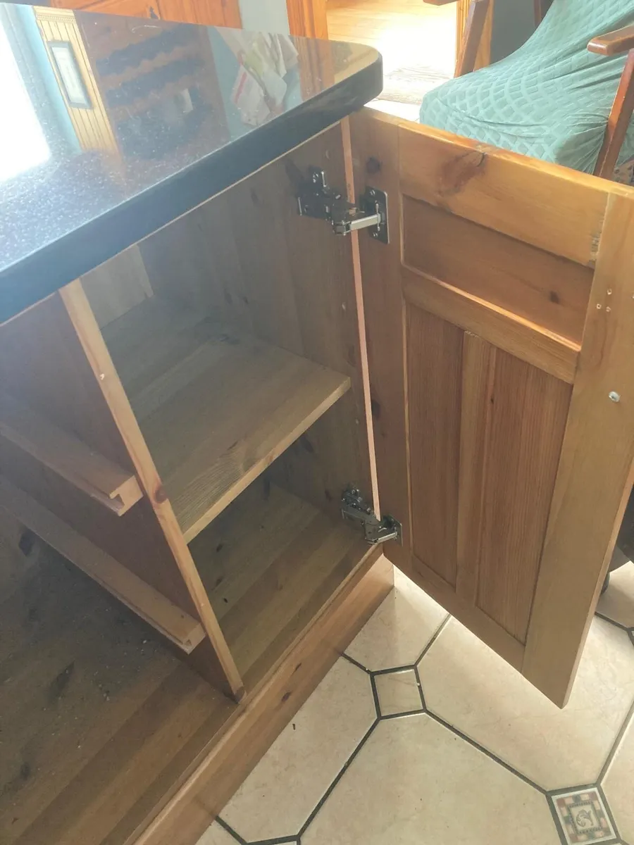 Kitchen island - Image 3