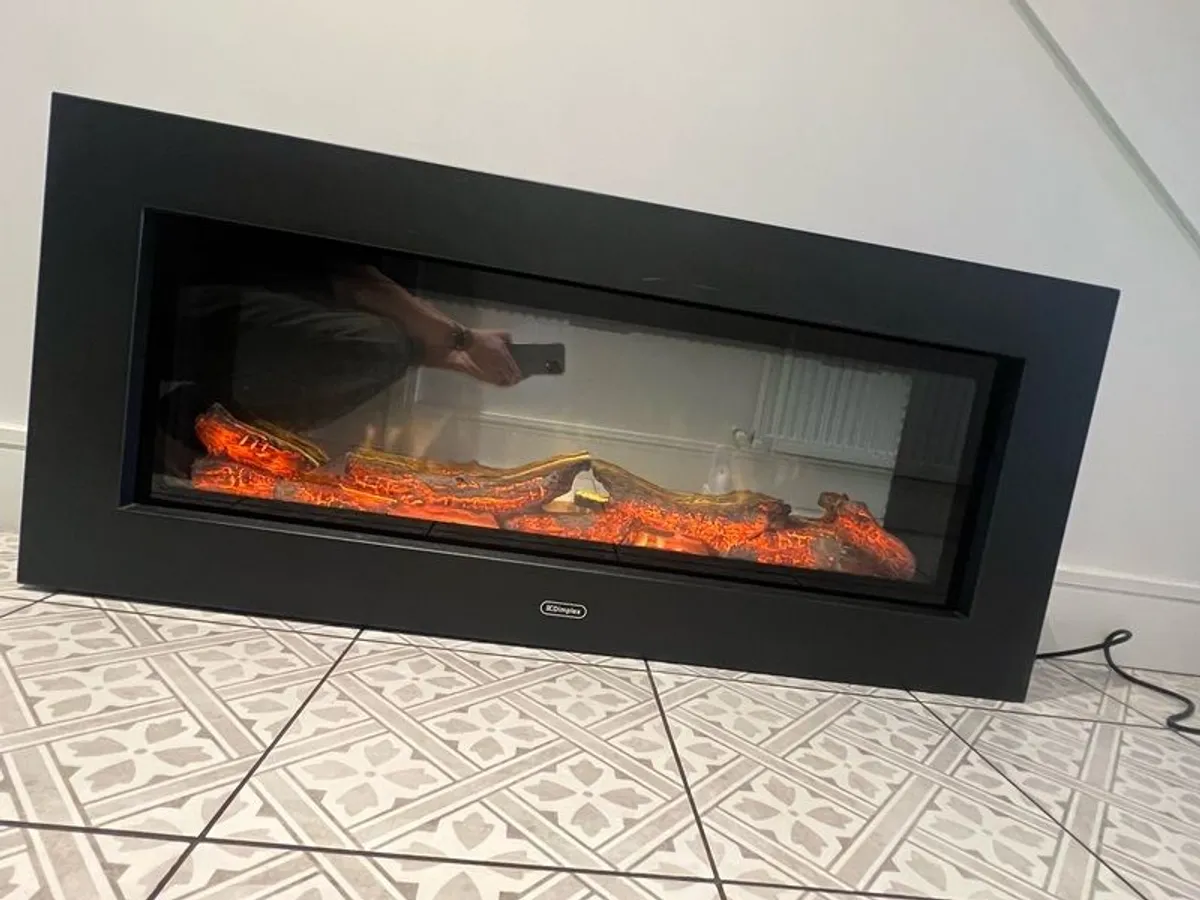 Dimplex SP16 optiflame wall mount electric fire - Image 2