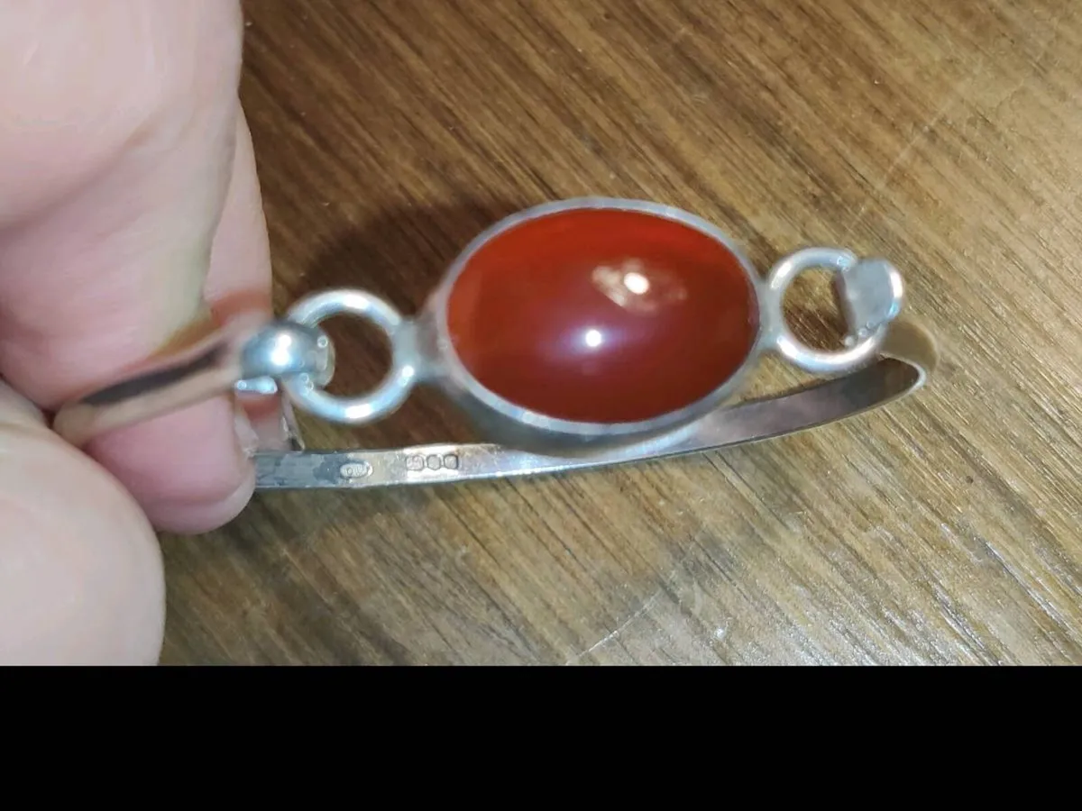 HUGE CARNELIAN OVAL RARE 925 Silver Vintage Bangle - Image 2