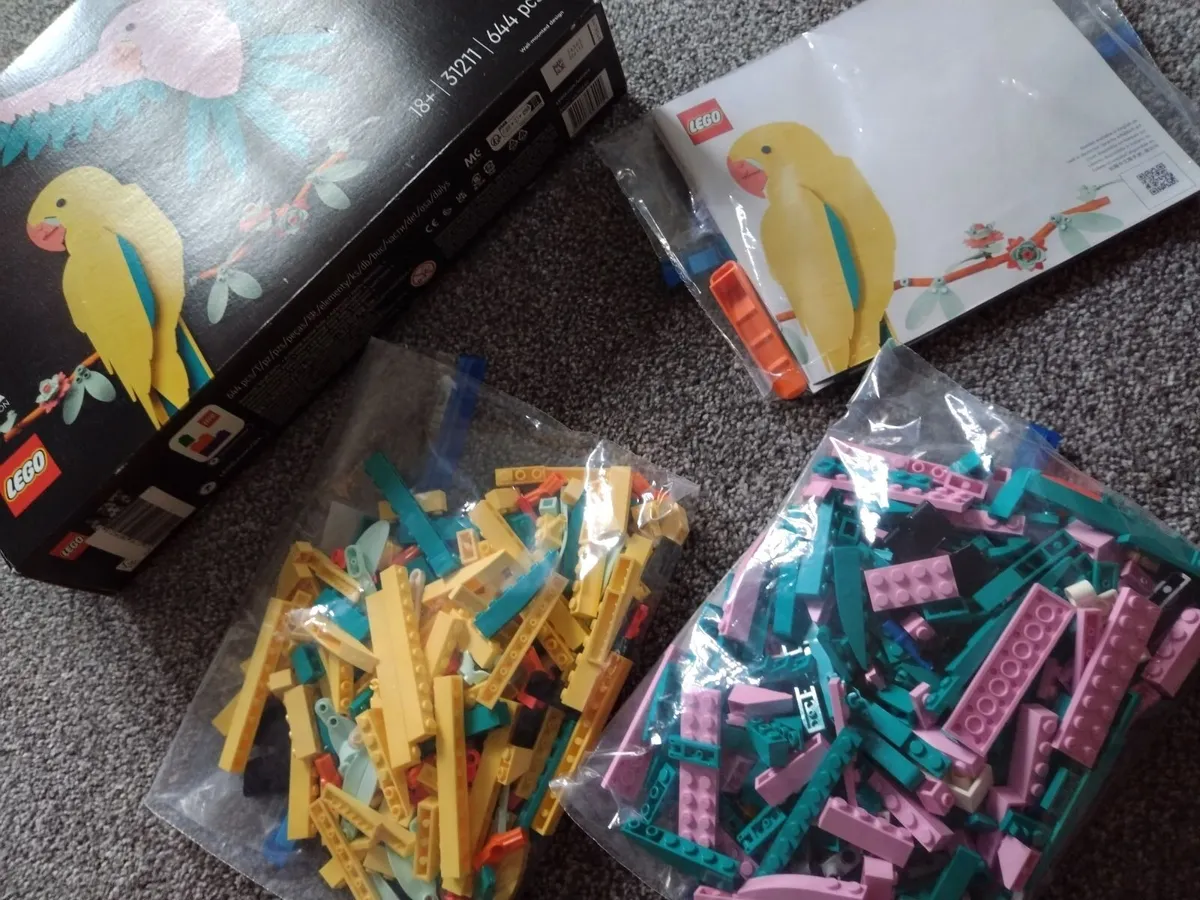 LEGO 31211 The Fauna Collection Macaw Parrots €40 - Image 3