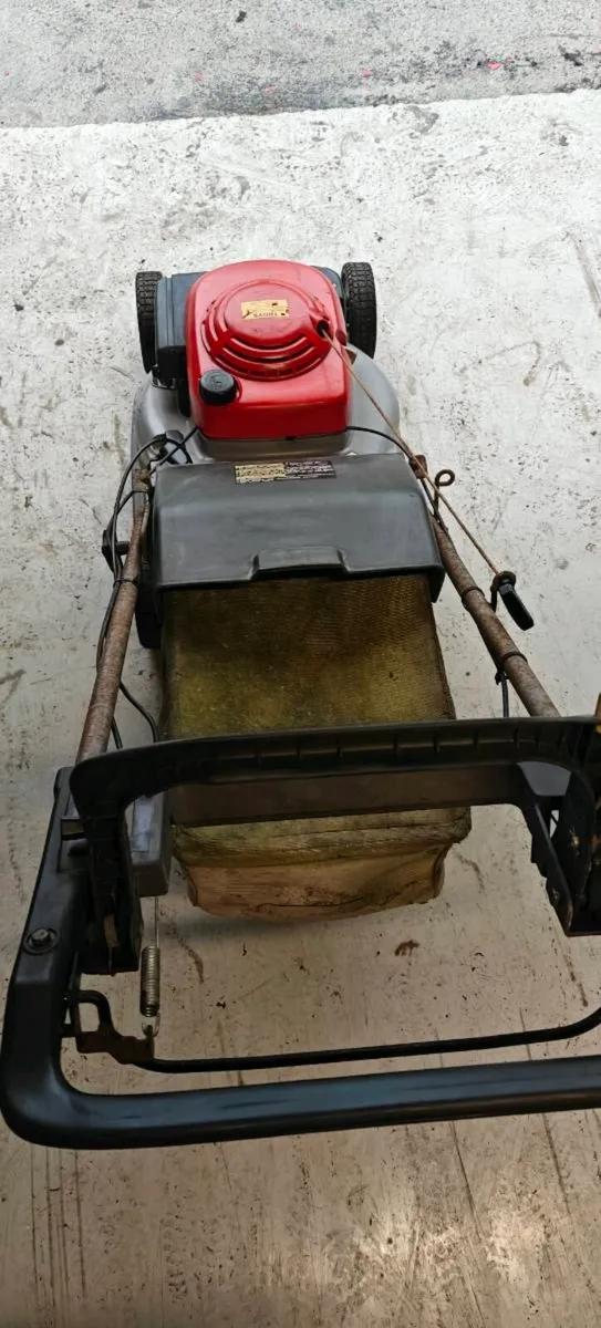 Honda Self propelled lawnmower - Image 3