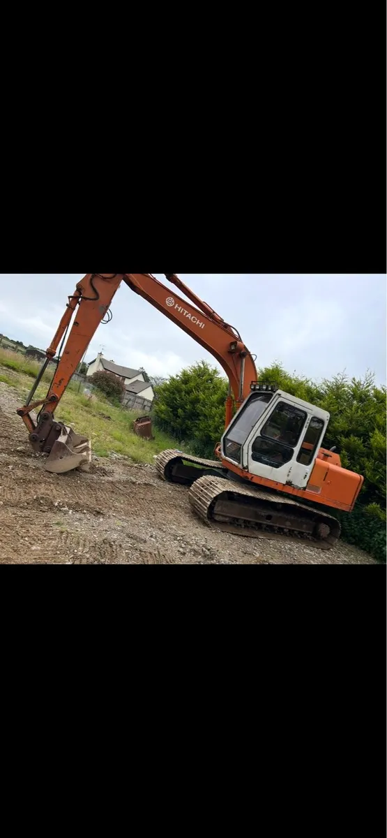 Hitachi fh130-3 Digger 13 ton digger - Image 1