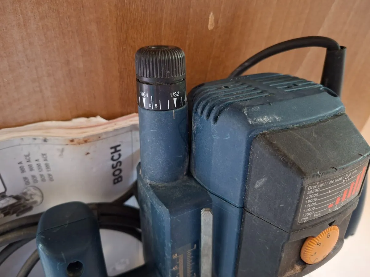 Bosch 900 ACE 6mm Router 110v - Image 4