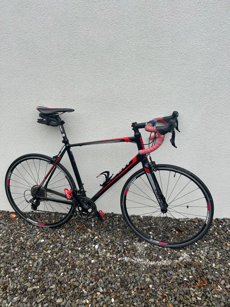Giant road bike - Image 1