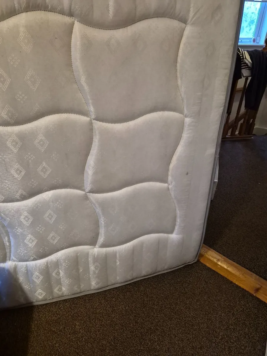 King size mattress - Image 4
