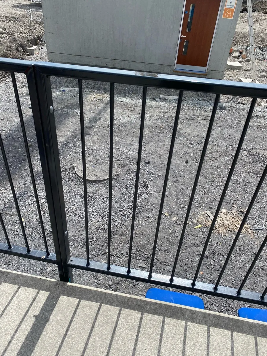 Hand railings - Image 4