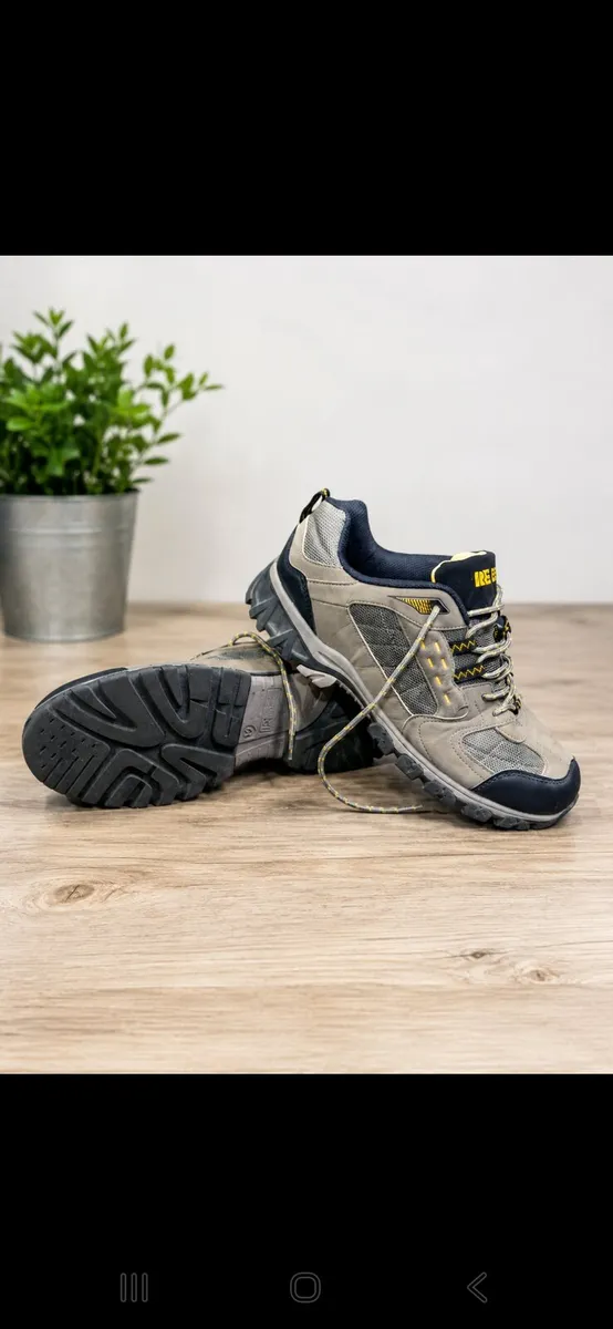 Rugged Outback Hiking Shoes - Image 1