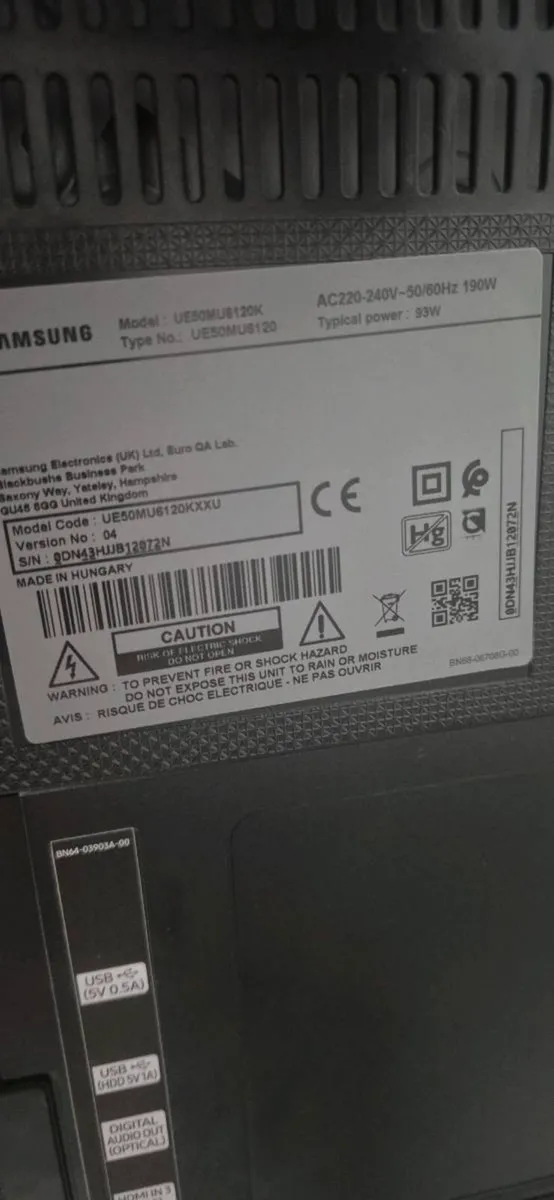 Samsung 50" FHD TV + Free tempered glass TV Stand - Image 3